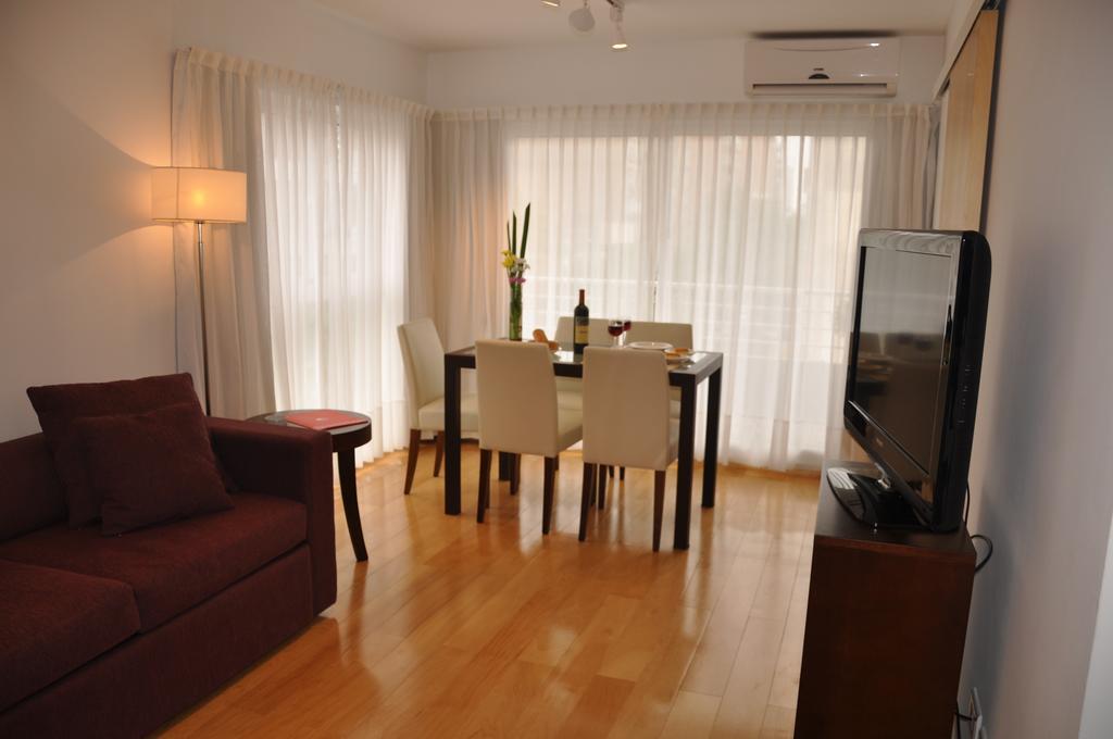 Livin' Apartahotel 3*